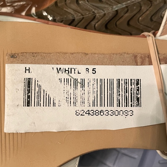 Steve Madden Hayden Sandals White Leather Flats 8.5 - Picture 9 of 9